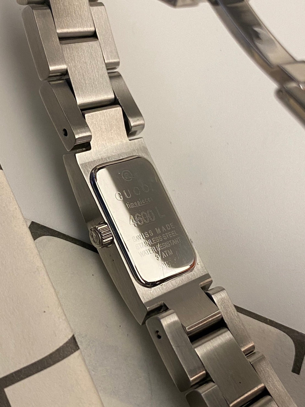 Gucci 4600L black dial