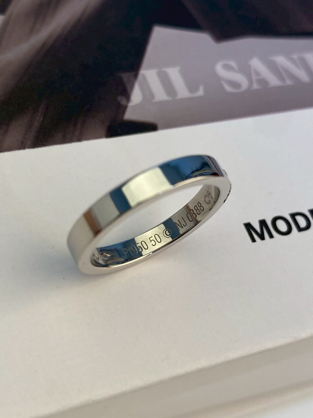 Cartier ring wedding band diamond