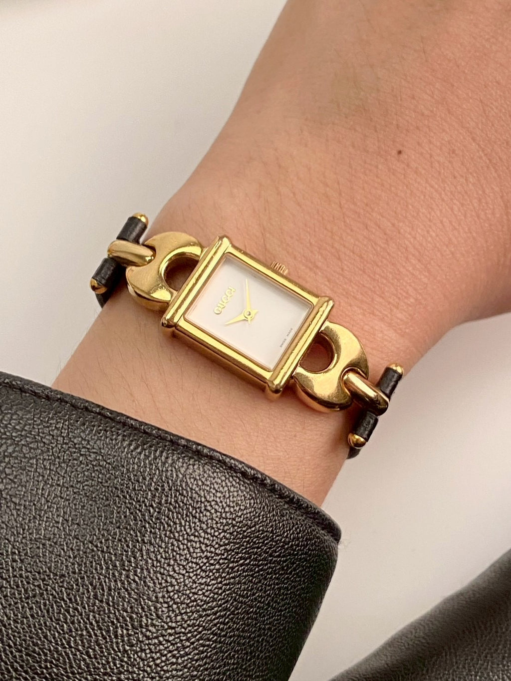 Gucci 1800I chang strap c.8853