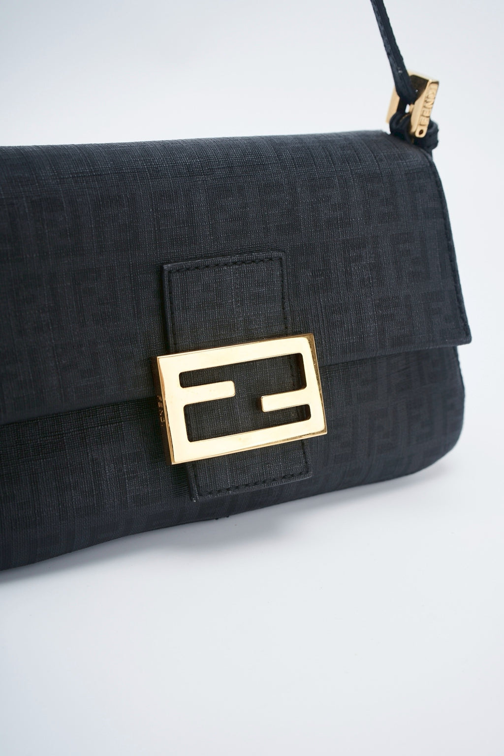 Fendi baguette chain bag