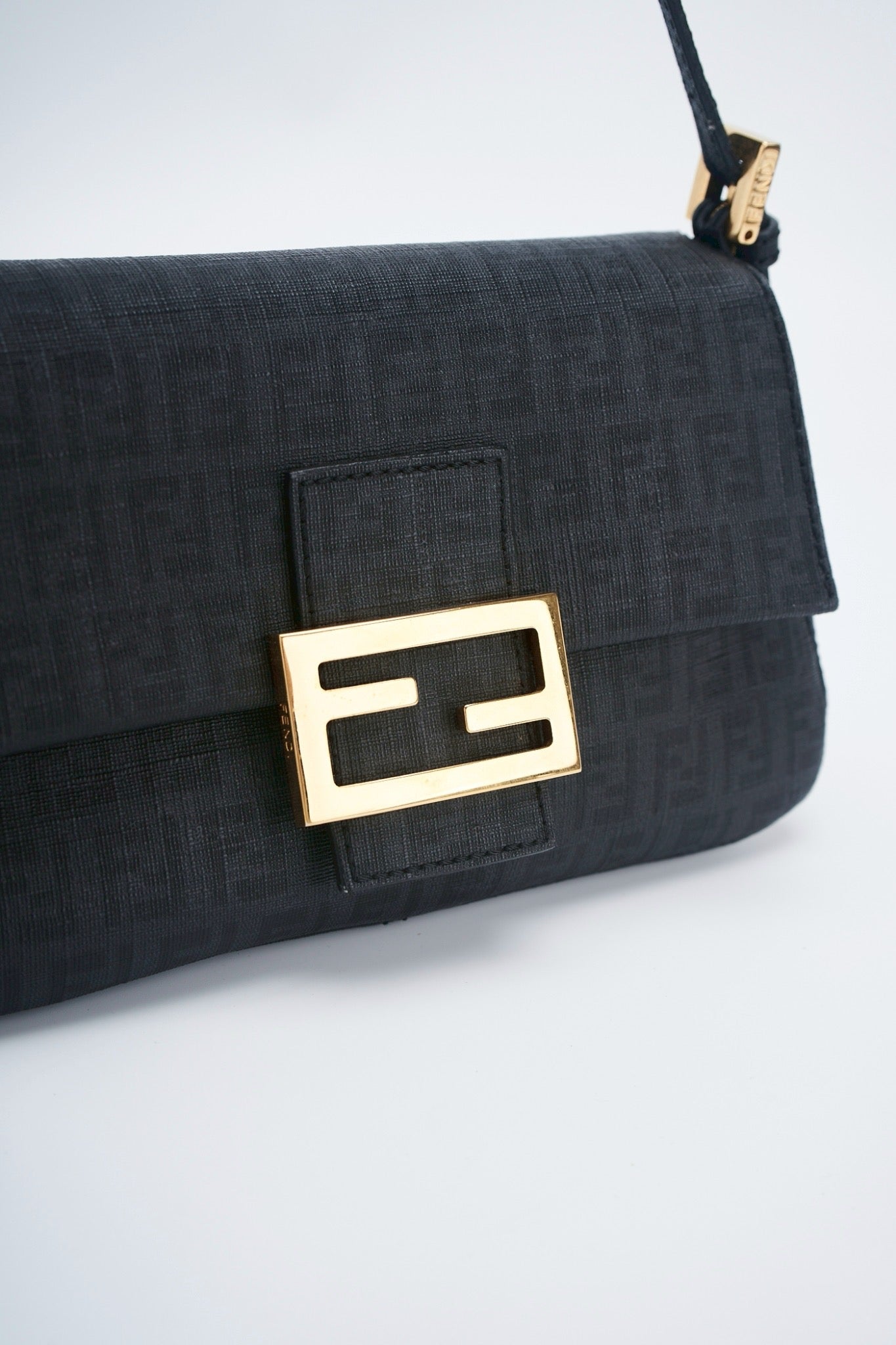 Fendi baguette chain bag