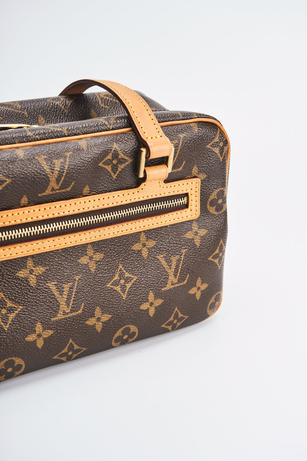 Louis vuitton cite mm size