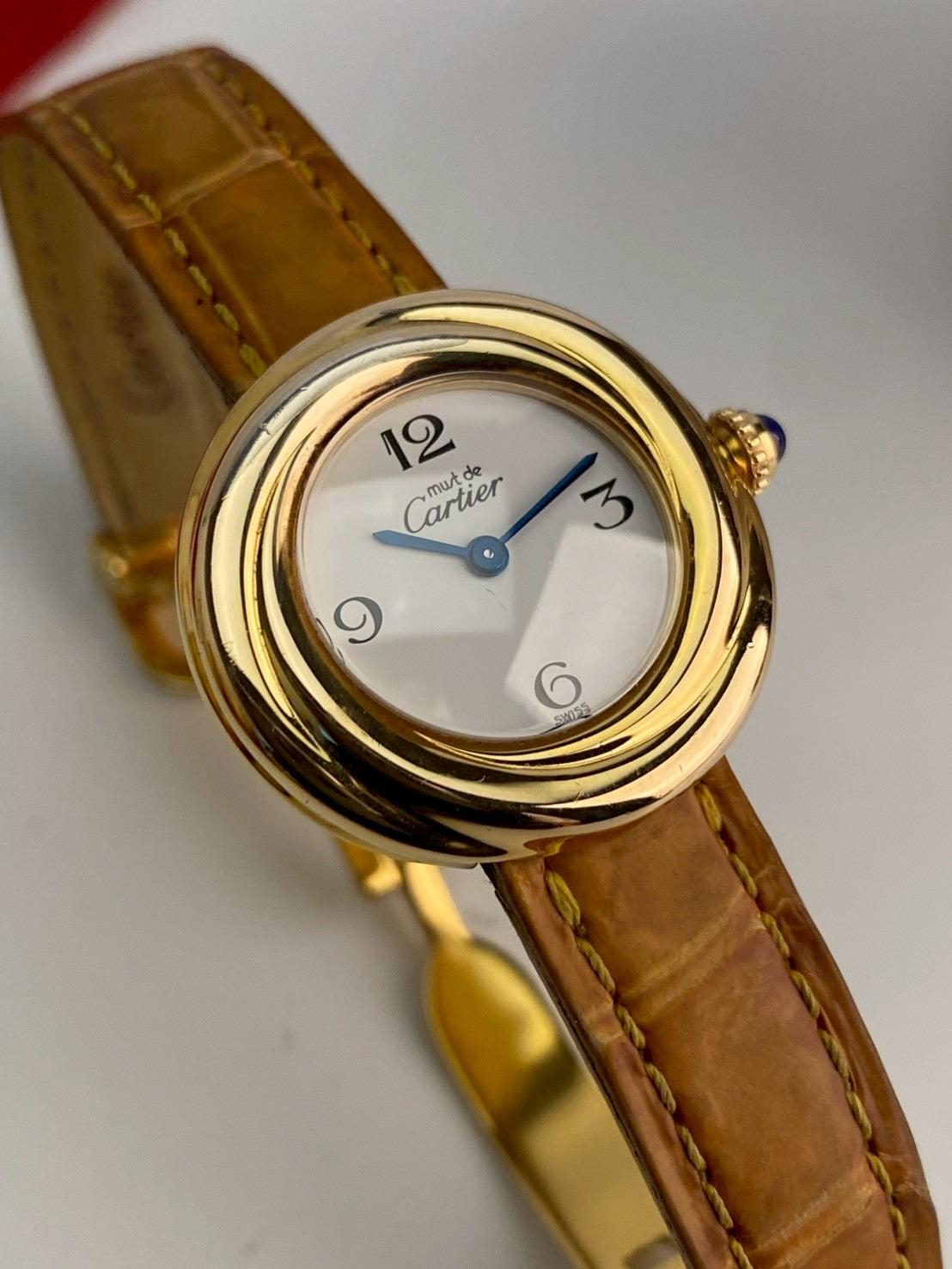 Cartier trinity ring white dial c.4004