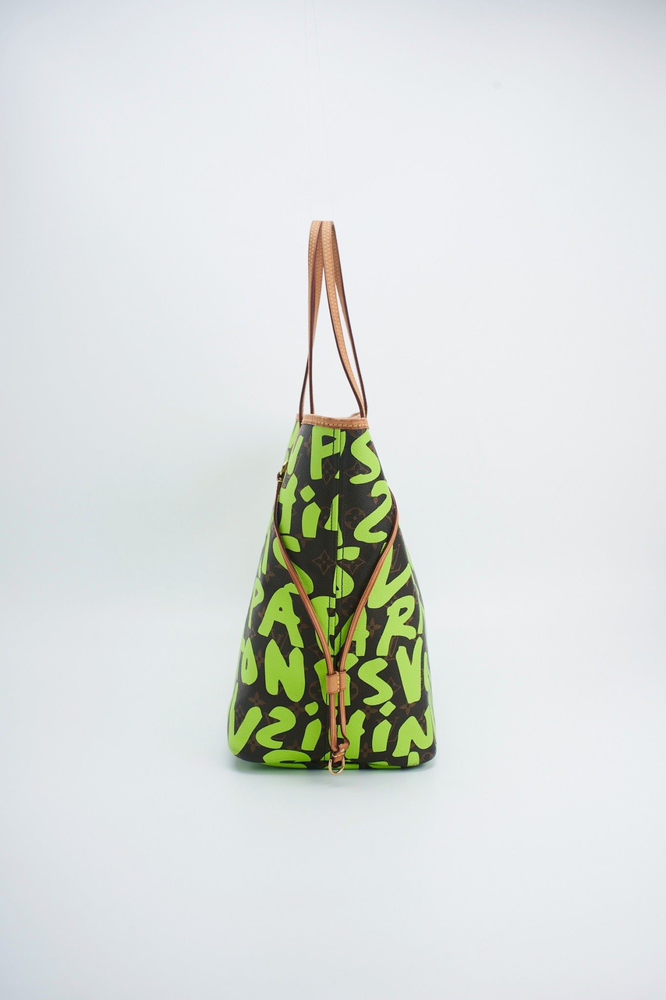 Lv graffiti neverfull green gm