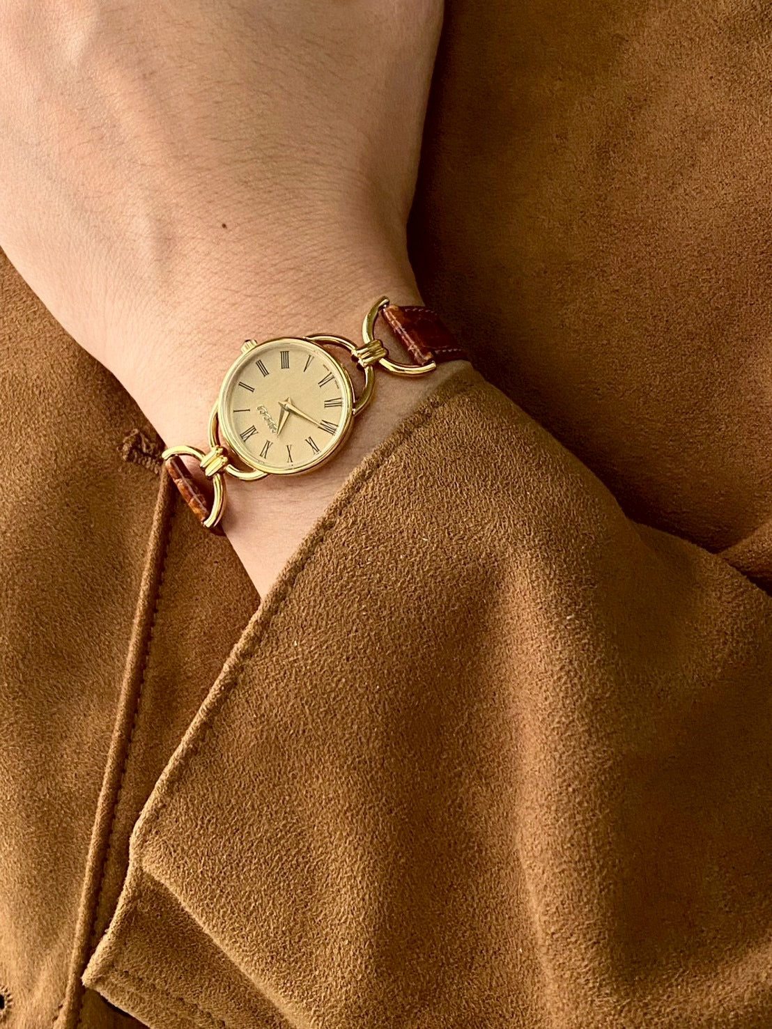 Gucci 6000.2L gold dial c.9536