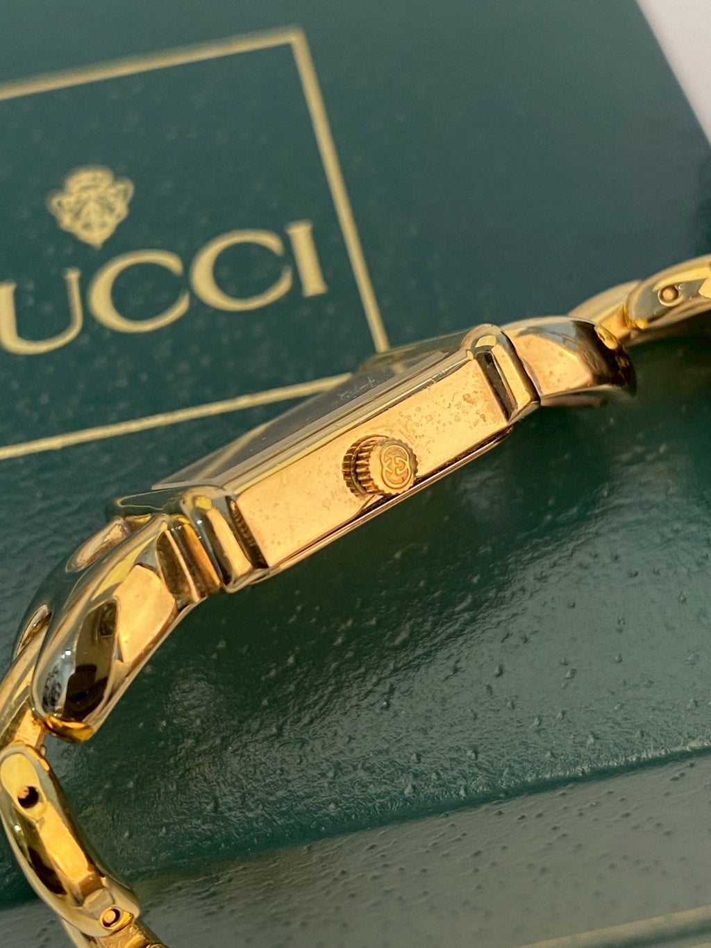 Gucci chang strap 1800L c.3849