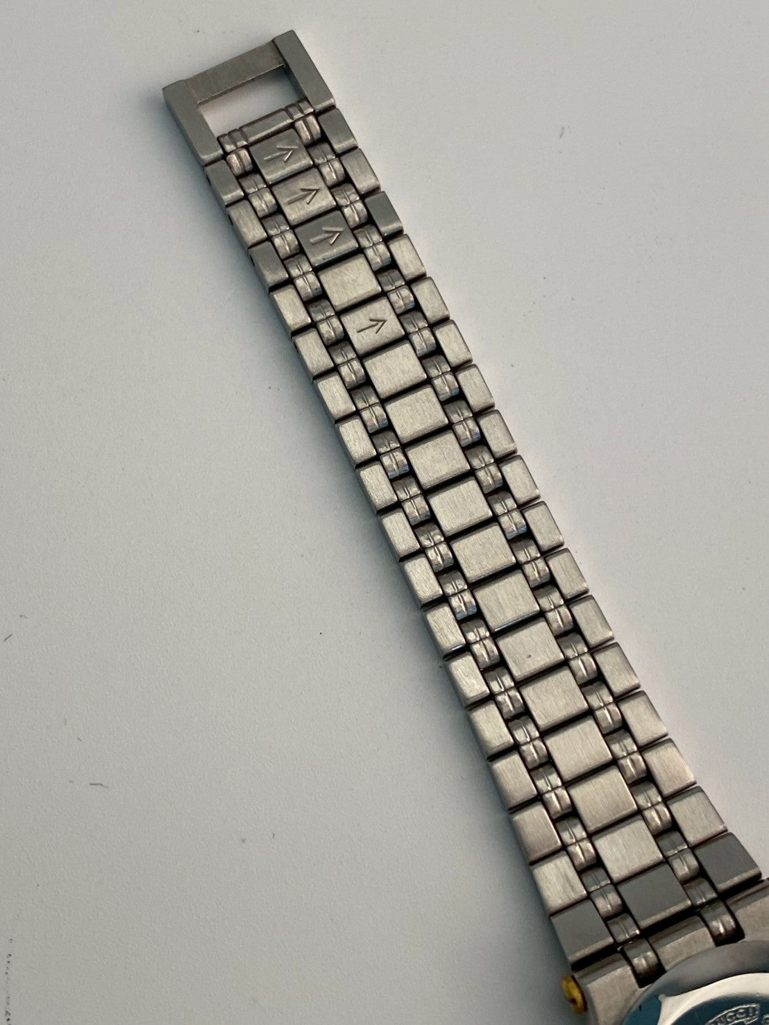 Gucci 9000l twotone watch