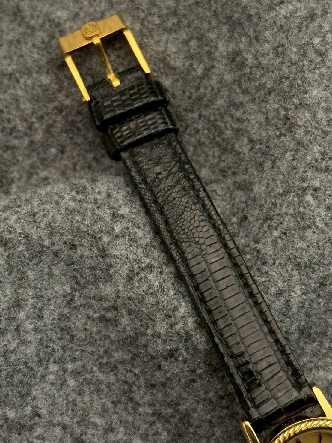 Omega devilla gold c.1387