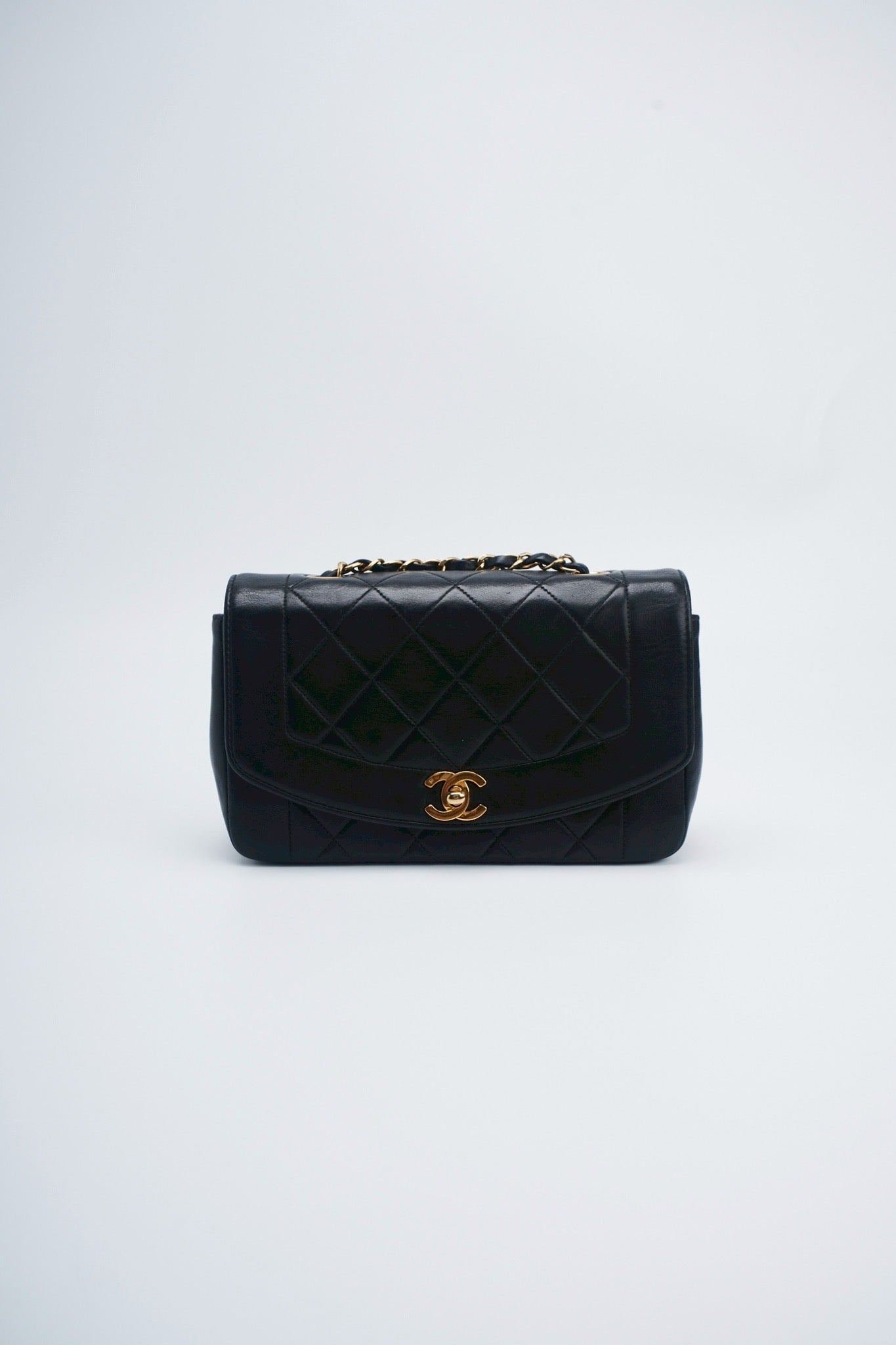 Chanel diana lamdskin