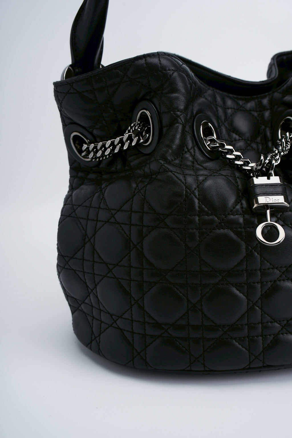 Lady dior cannage padlock bucket