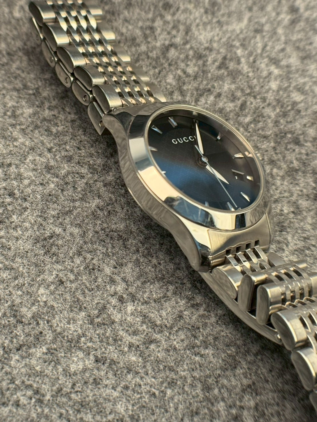 Gucci G-Timeless 126.5 c.7066