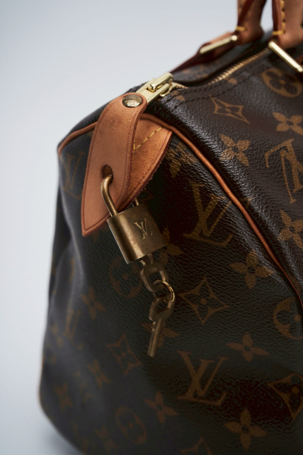 Louis Vuitton Speedy 30”