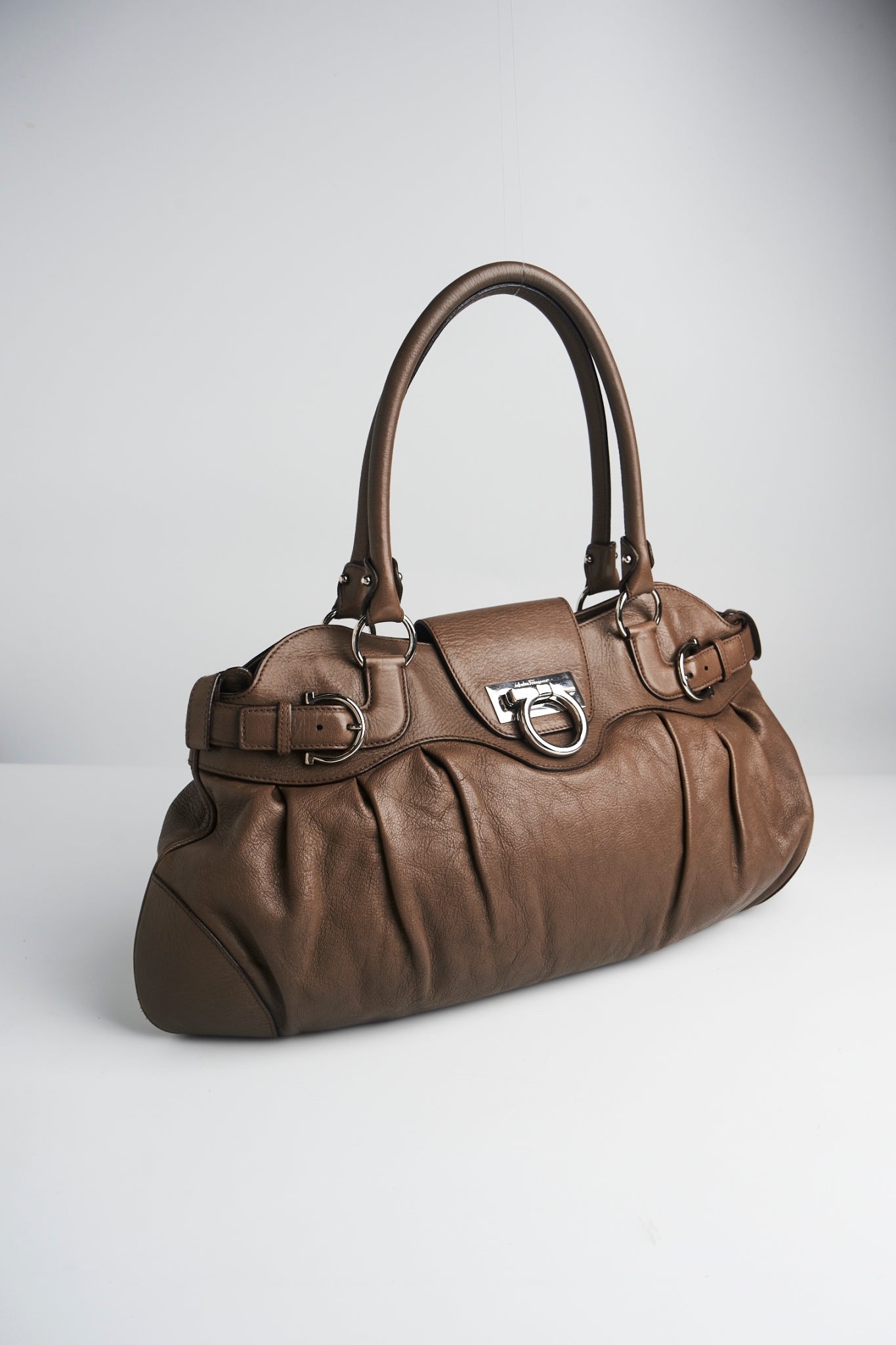 Ferragamo leather shoulder bag