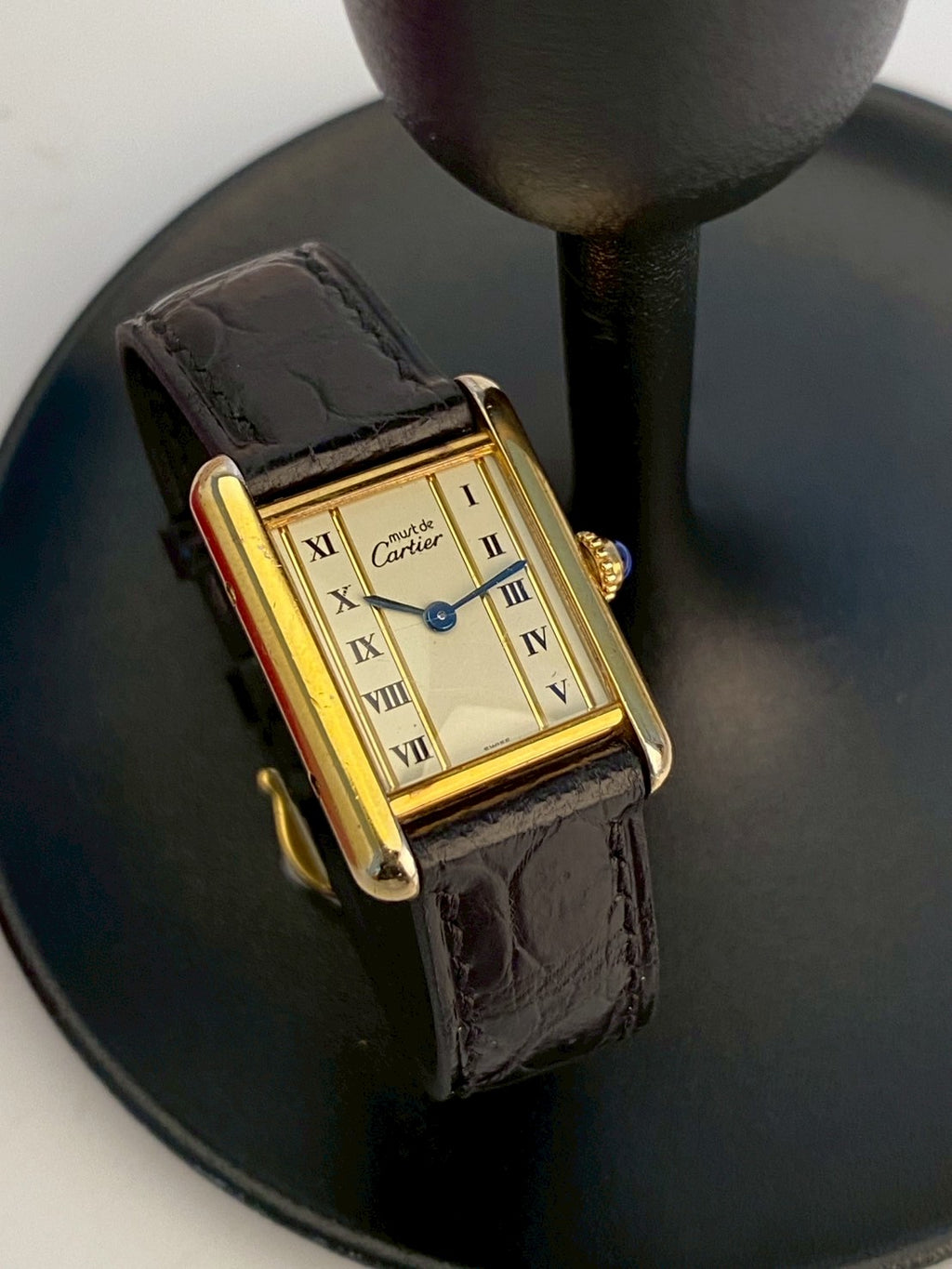 Cartier tank gold white dial sm c.7001