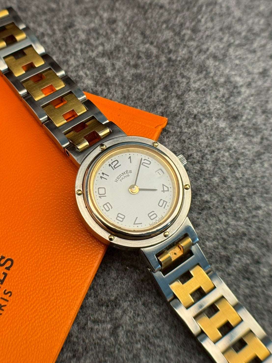 HERMES Clipper Date Combination c.0595