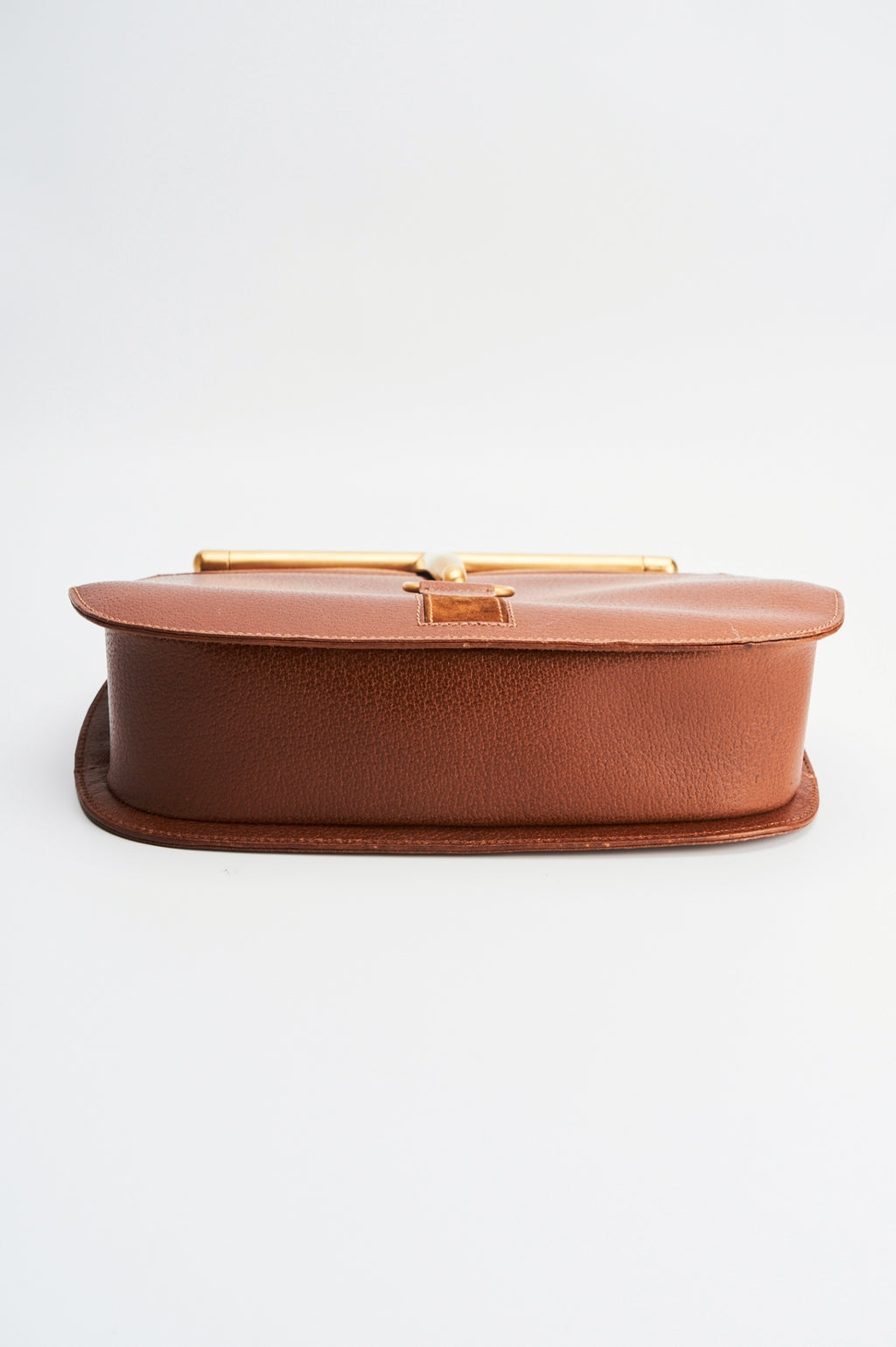 Gucci buckle leather