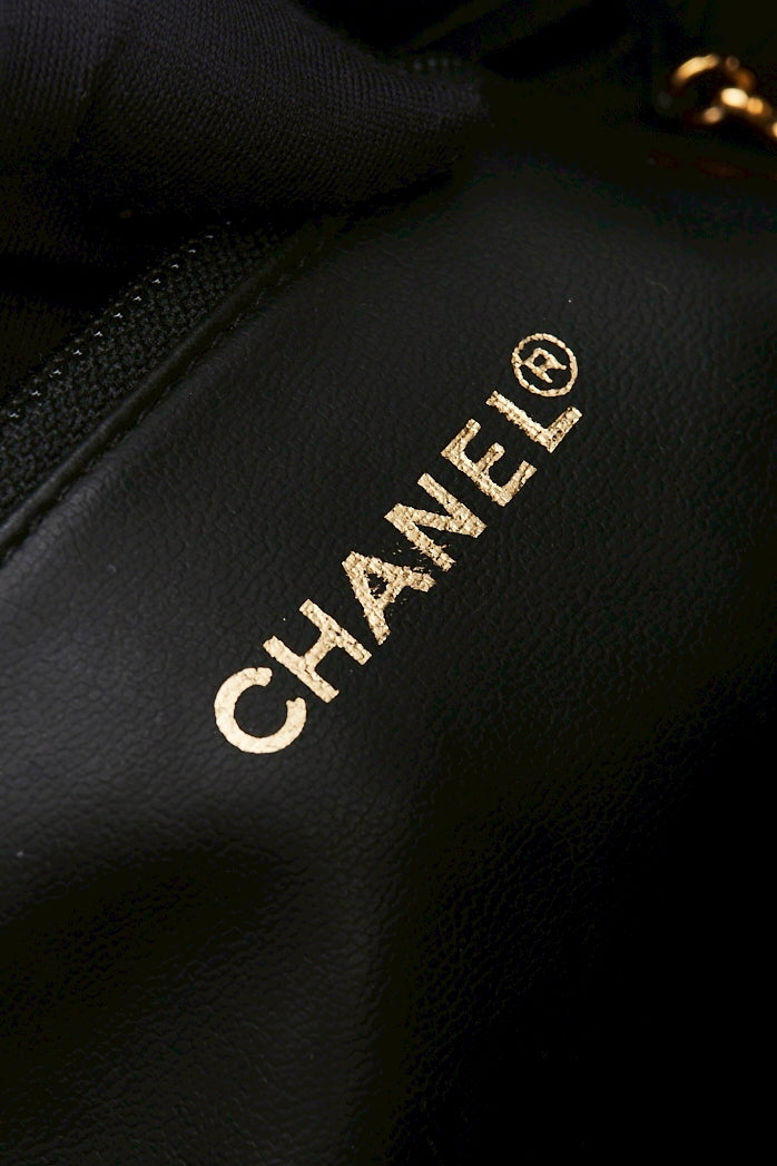 Chanel Caviar cc logo
