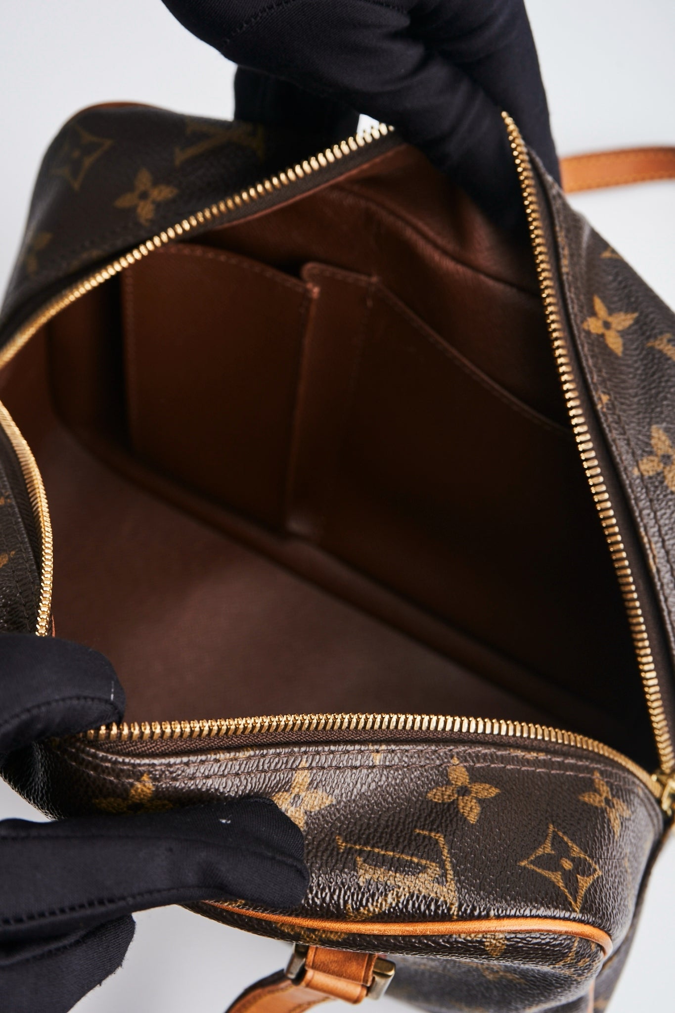 Louis vuitton cite mm size
