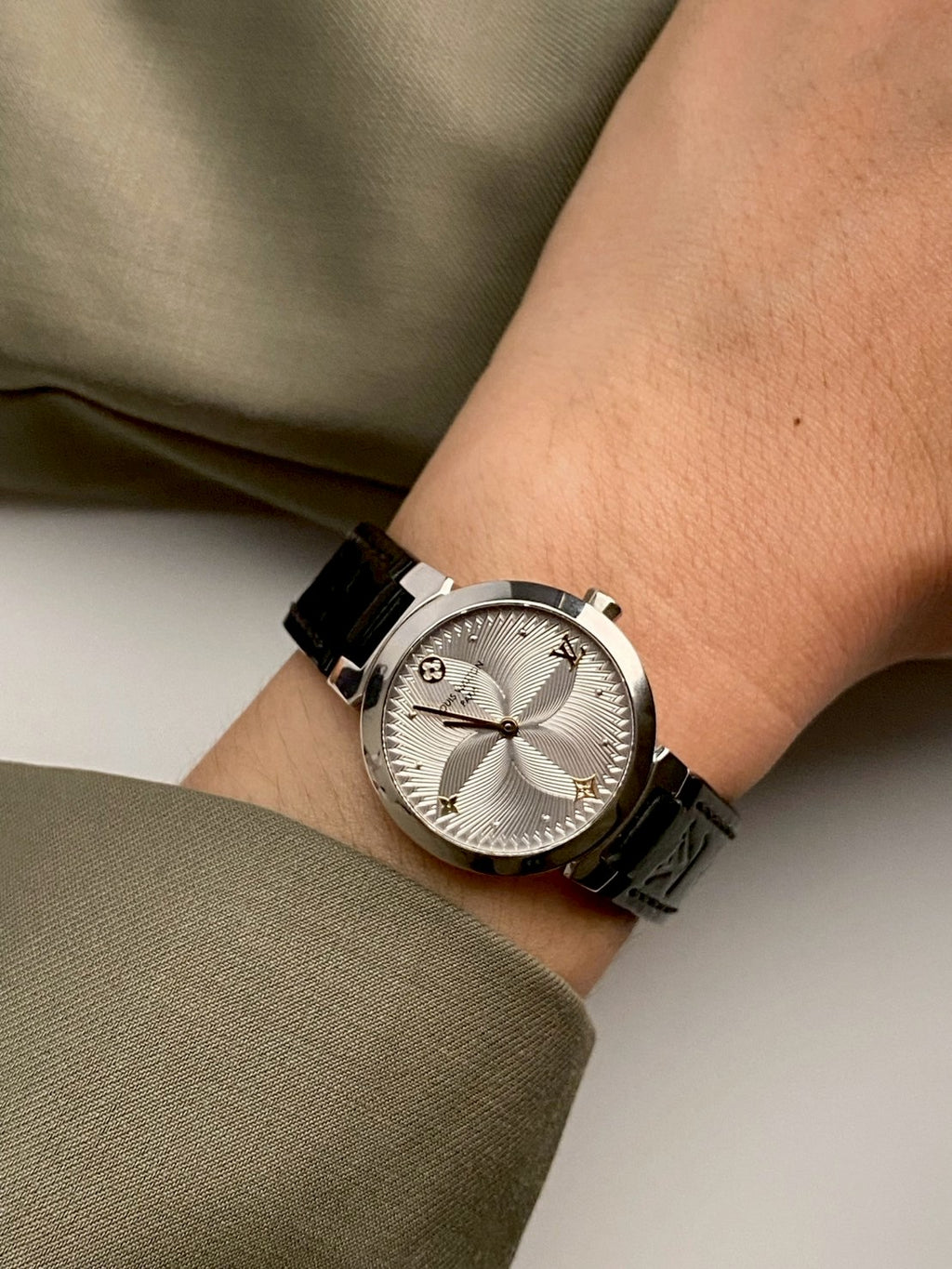 Louis Vuitton Tambour Slim
