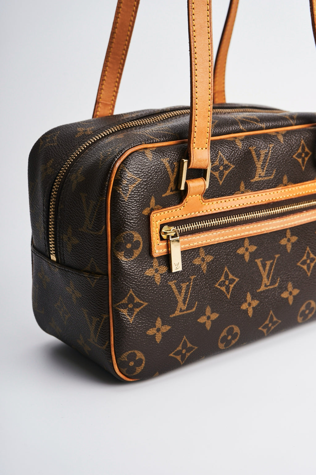 Louis vuitton cite mm size