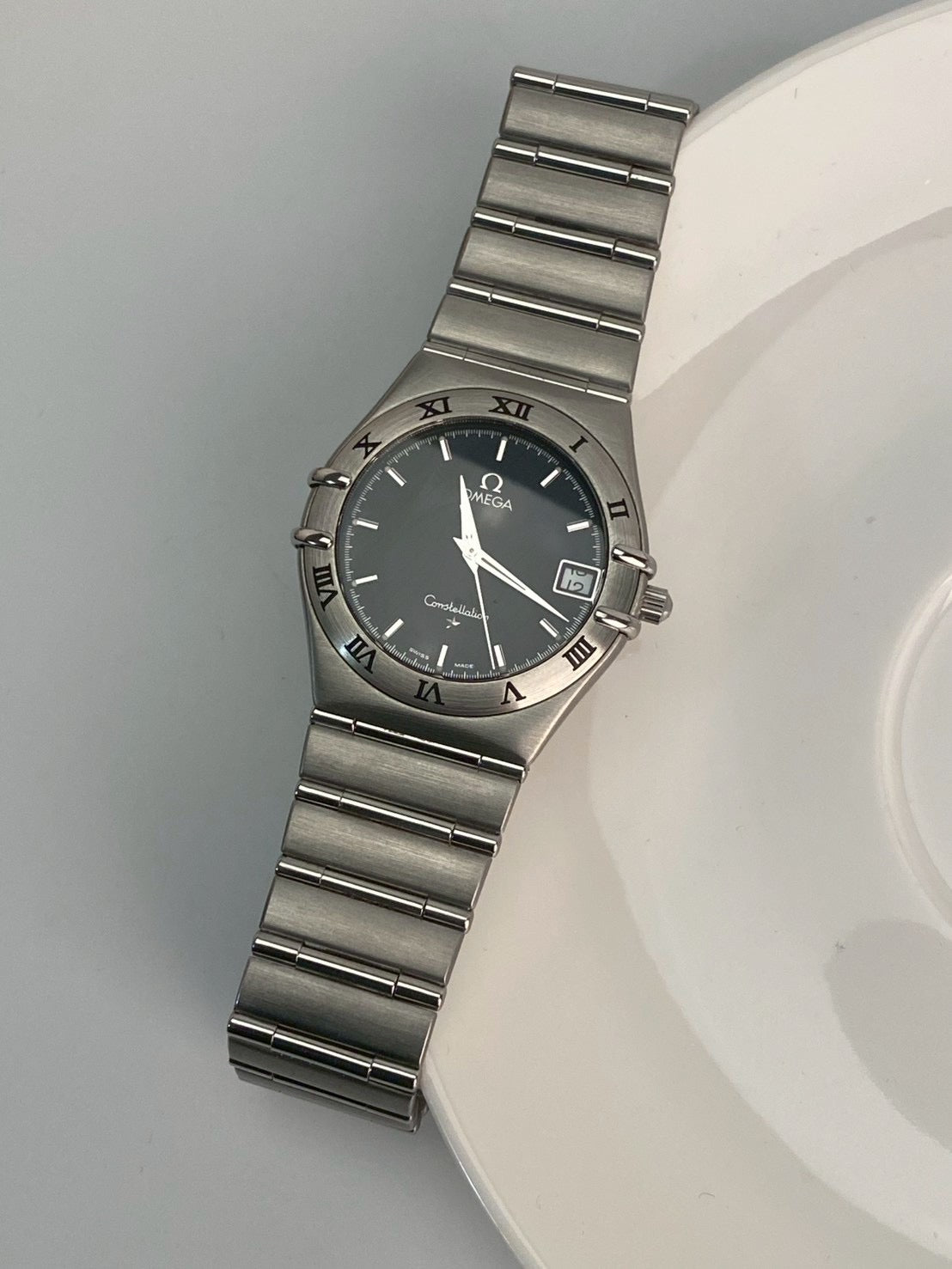 Omega constellation black dial date c. 5218