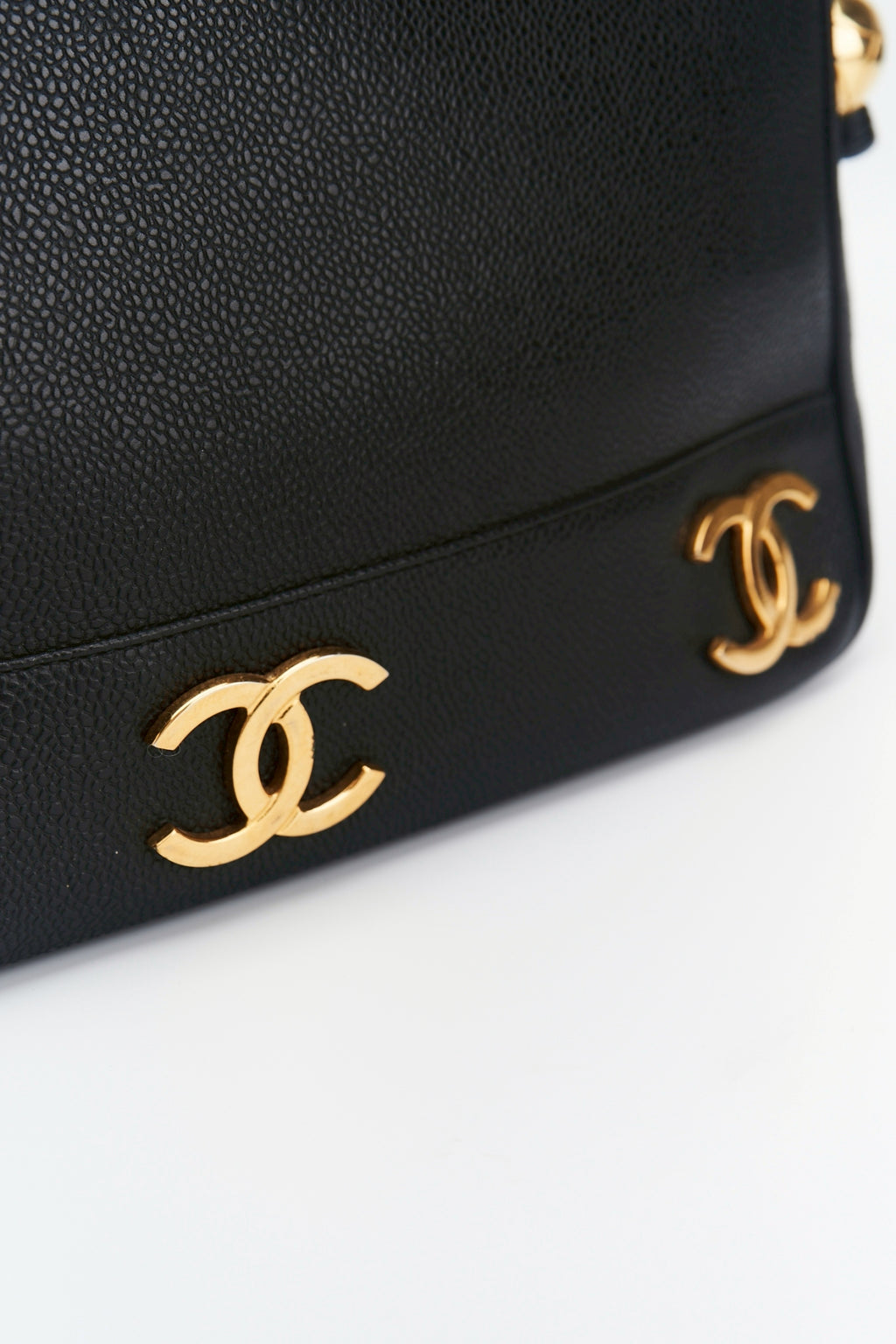 Chanel Caviar cc logo